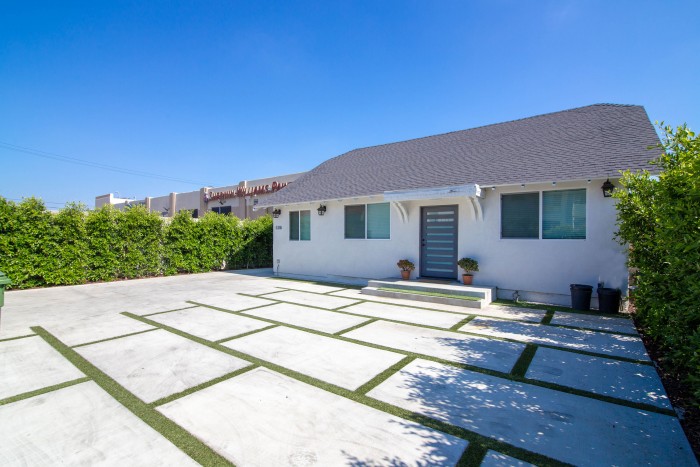 한타 북쪽의 리모델링한 하우스 ADU