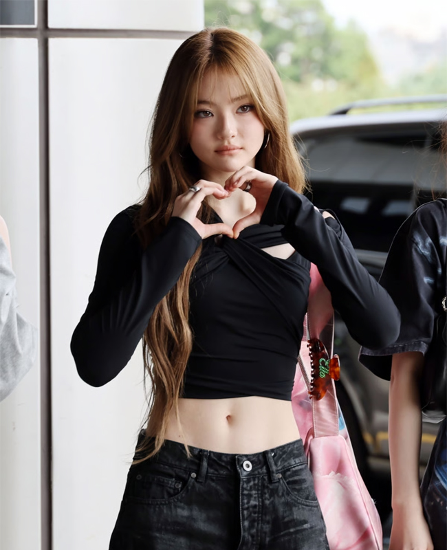 미야오 엘라 ‘시선강탈 하트’