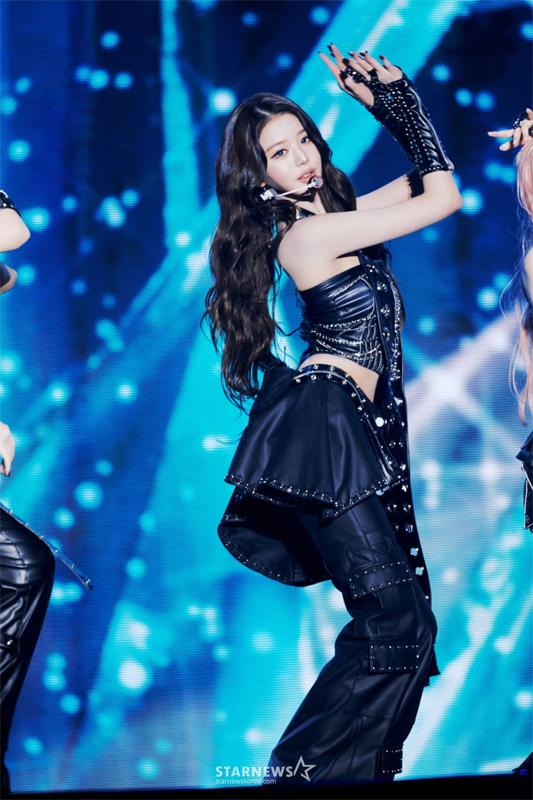 아이브 장원영 ‘완벽한 미모’