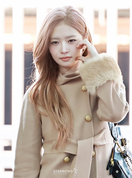 아이브 레이 ‘핑크공주’