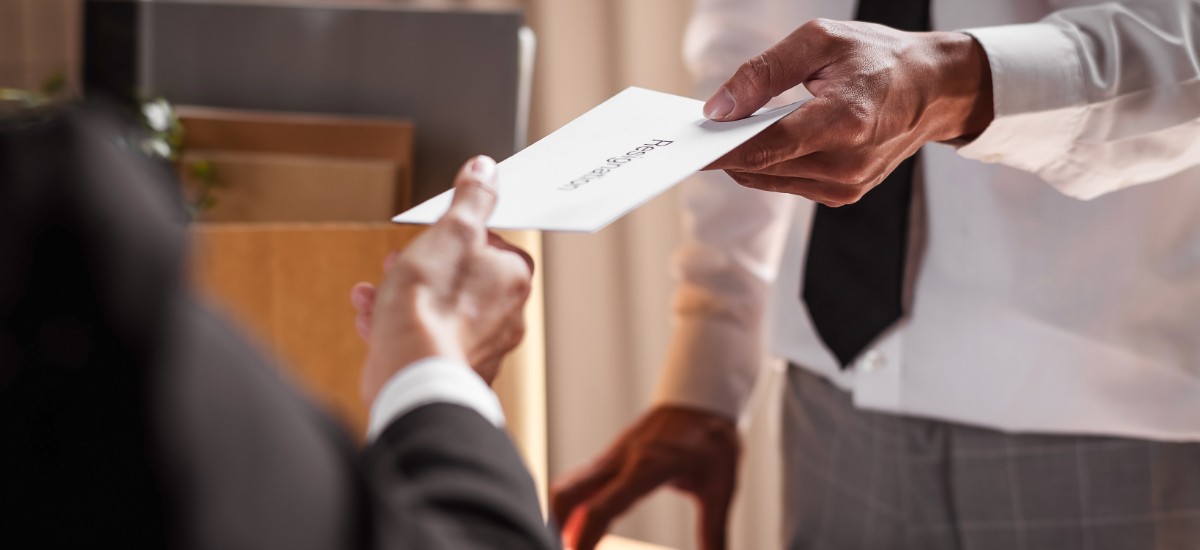 영주권 갱신 거부 후 추방 절차로 전환되는 경우 영주권 갱신 거부 후 추방 절차로 전환되는 경우