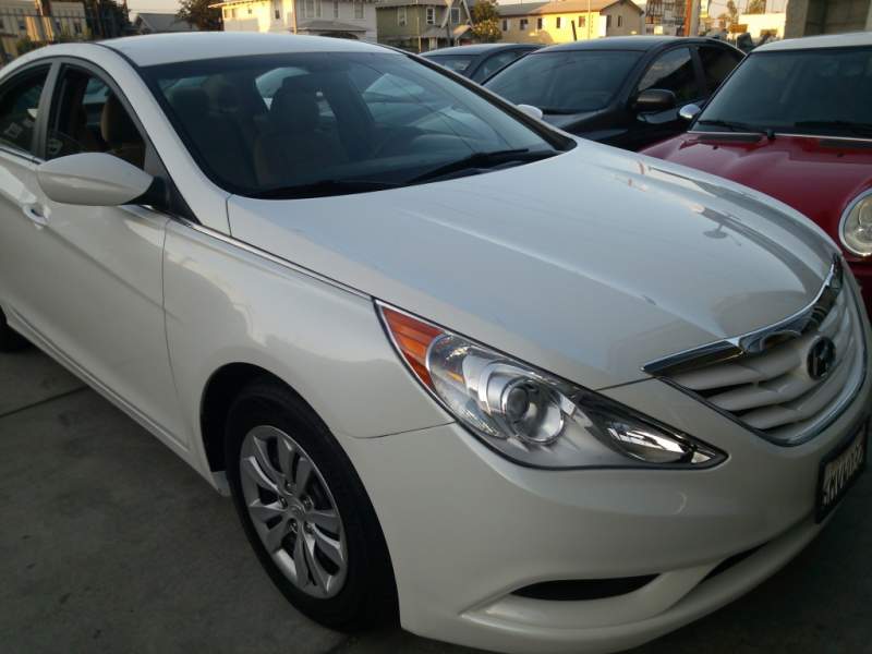 2011 Hyundai Sonata GLS $9,900   타운에서 가장 싸게 파는 , 한국자동차로 오세요