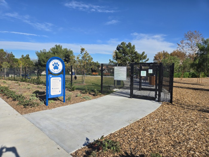 (앤지김독점) 공원과 붙은 라하브라 방3개 콘도 (앤지김독점) 공원과 붙은 라하브라 방3개 콘도