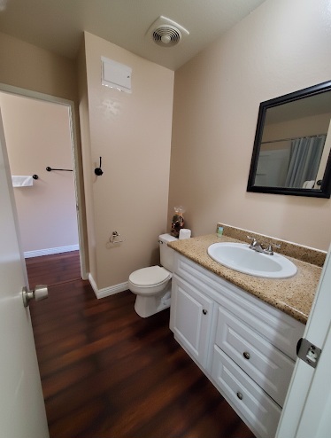 (앤지김독점) 공원과 붙은 라하브라 방3개 콘도 (앤지김독점) 공원과 붙은 라하브라 방3개 콘도