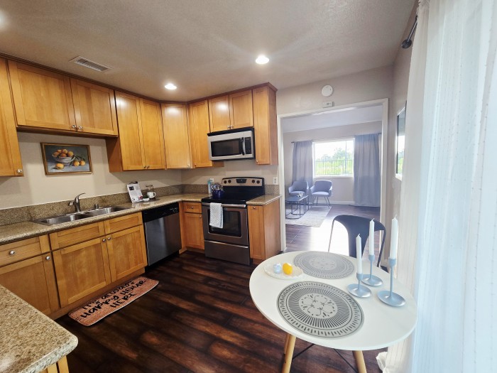 (독점) 플러튼과 붙은 라하브라 방3개콘도, Brand-new AC (독점) 플러튼과 붙은 라하브라 방3개콘도, Brand-new AC