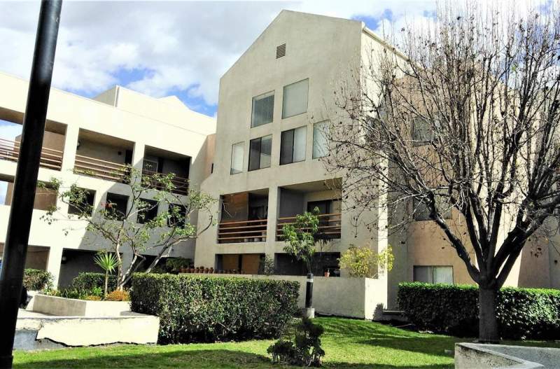 코리아 타운 과 다운타운사이의 1베드 콘도 코리아 타운 과 다운타운사이의 1베드 콘도